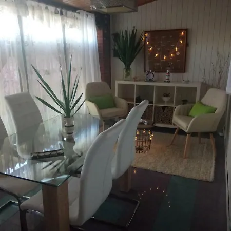 Casa Con Terraza En Vilagarcia بيت للعطل