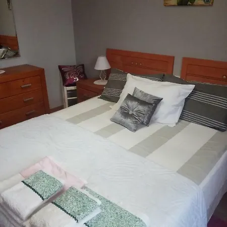 Casa Con Terraza En Vilagarcia بيت للعطل